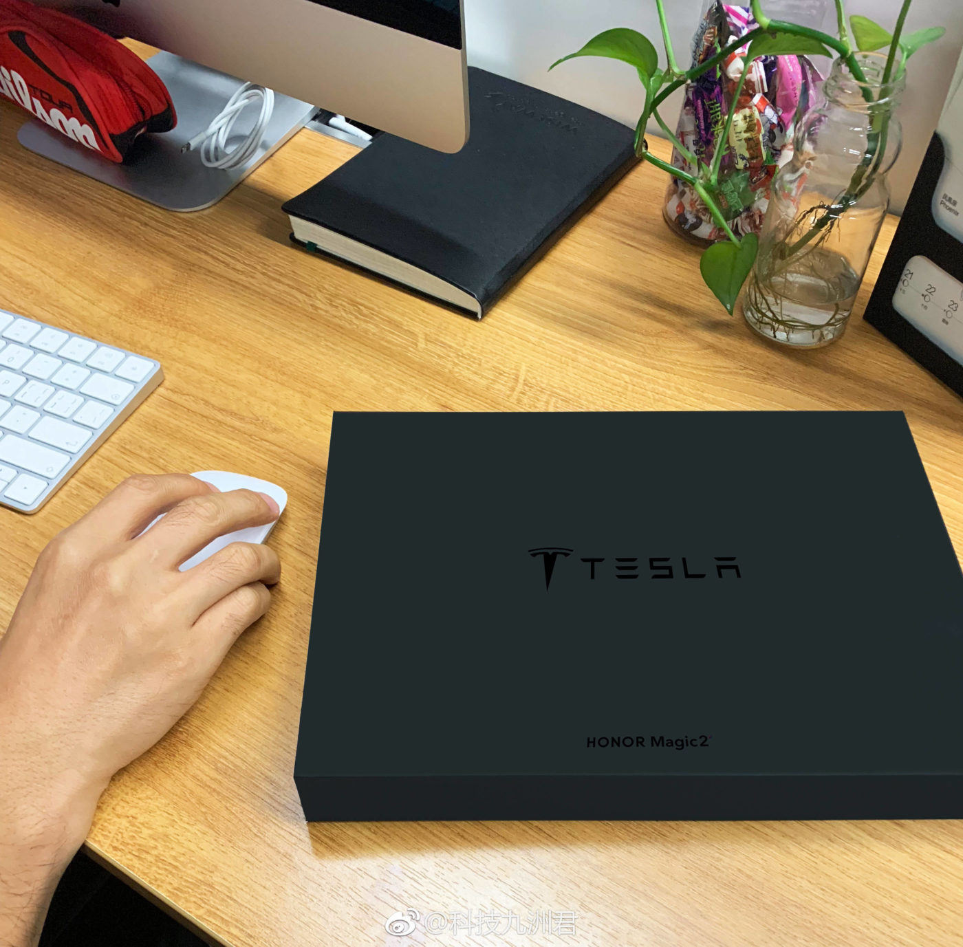 Huawei-Honor-Magic-2-Tesla-Leak