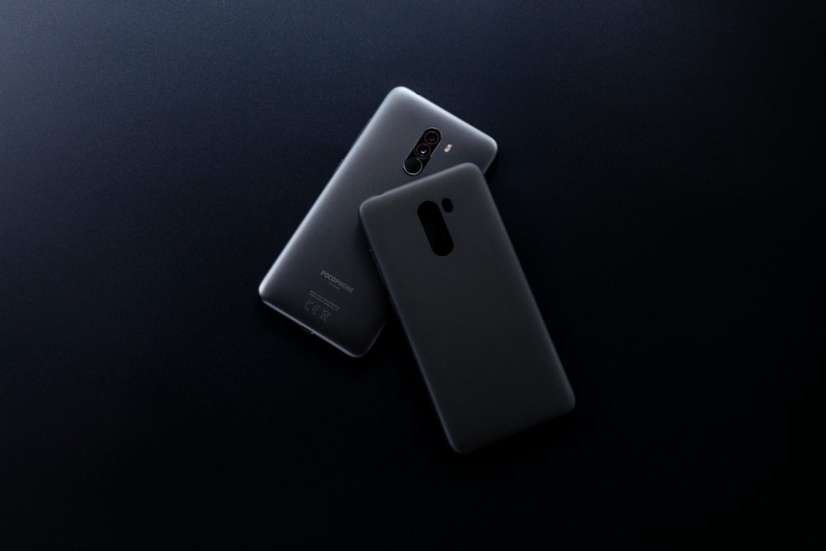 Pocophone-F1-Cover-7