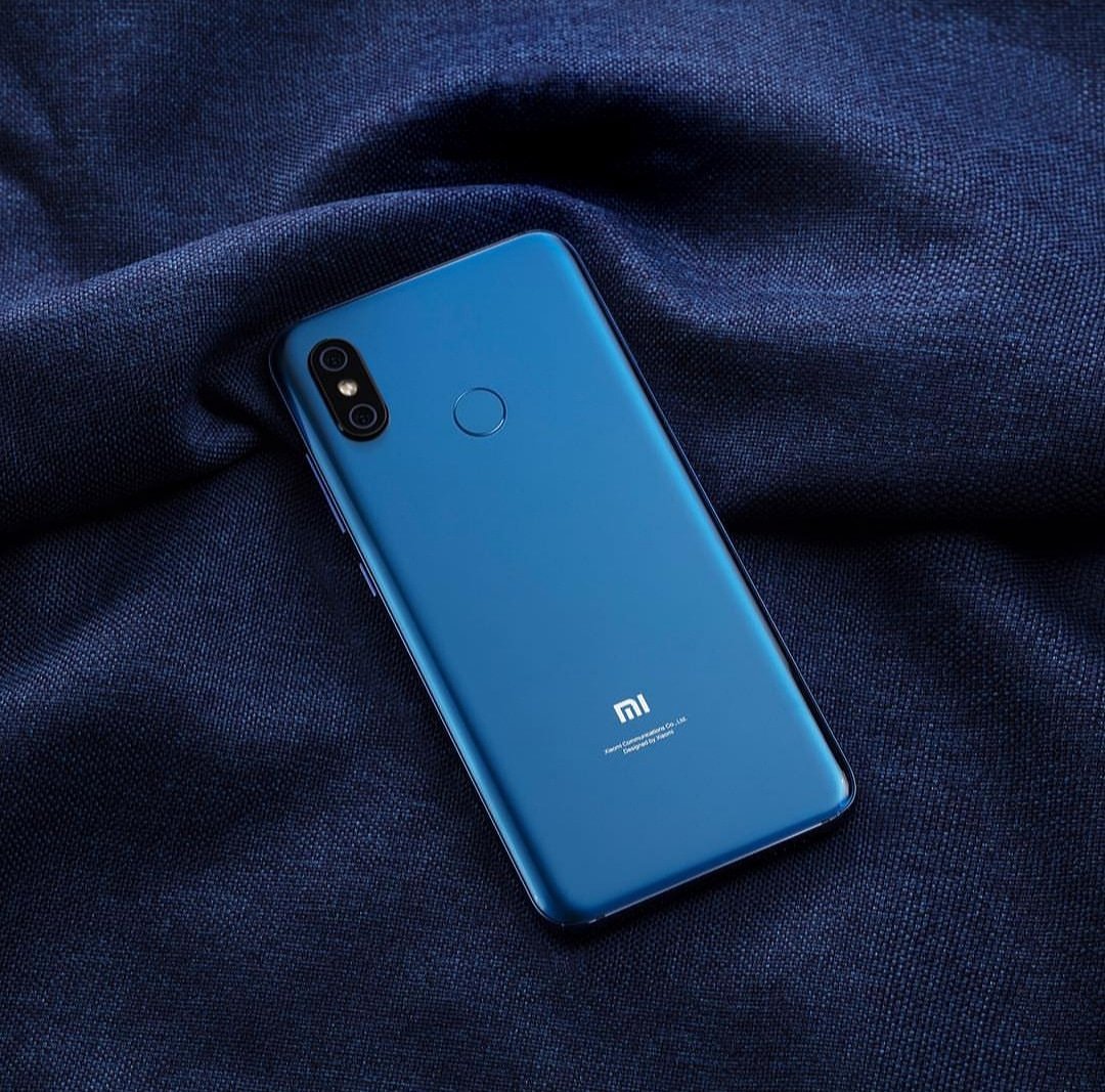 Xiaomi-Mi-8-Blue-Denim