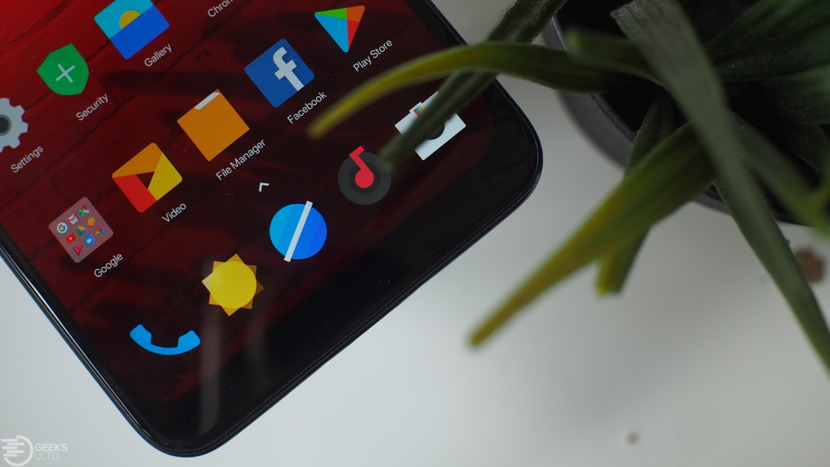 Xiaomi-Poco-F1-Review-GeeksULTD- (39)