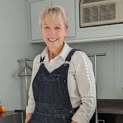 Karen Laine - Bio, Age, Net Worth, Married, Nationality, Career, Height