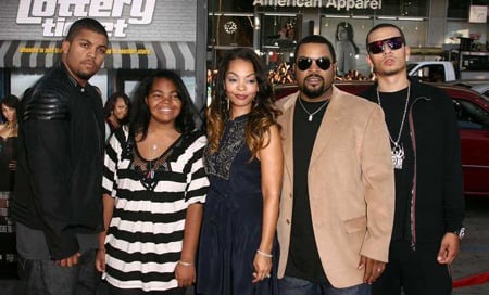 jackson-family-1572520133249