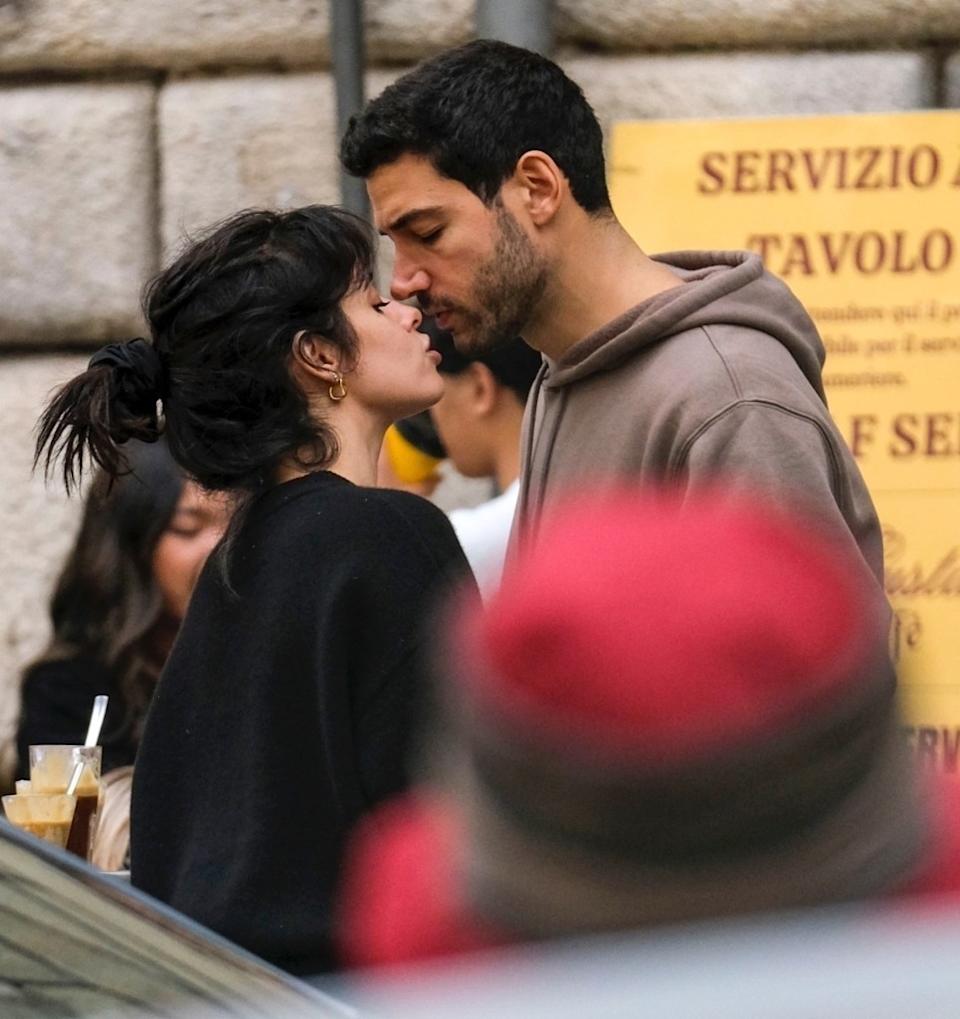 camila-cabello-kiss-henry-chalhoub-rome-2795.jpeg