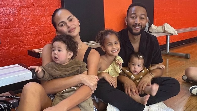 chrissy-teigen-john-legend-red-flags-7775.jpeg