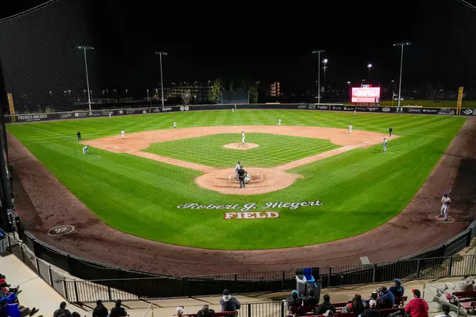csun-baseball-vs-uci-6366