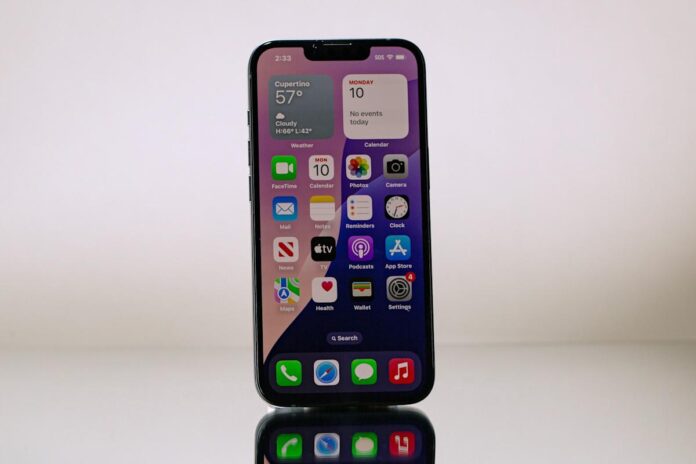 i-16e-review-apple-entry-level-phone-8986