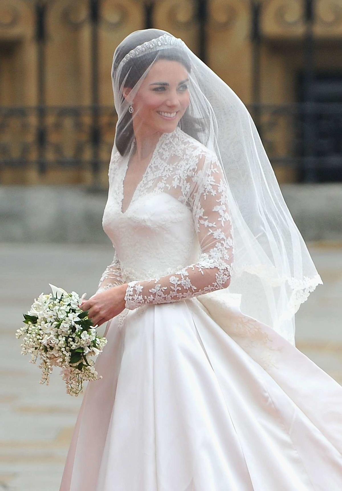kate-middleton-broke-royal-tradition-wedding-day-p-6489.jpeg