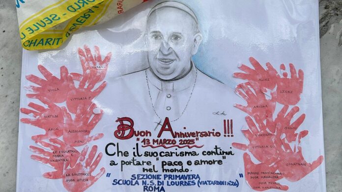 pope-12th-anniversary-gemelli-hospital-5959