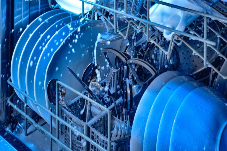 Shocking: Google’s Darkest Fear Exposed – iPhone 16e Is Coming!