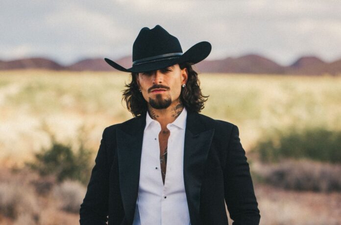 selena-gomez-billboard-latin-women-8421