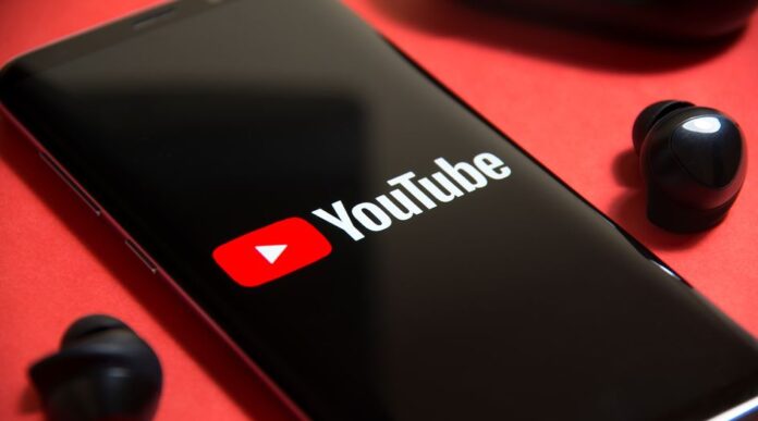 Warsaw,,Poland,-,10.06.2020:,Youtube,App,On,The,Smartphone.,Youtube