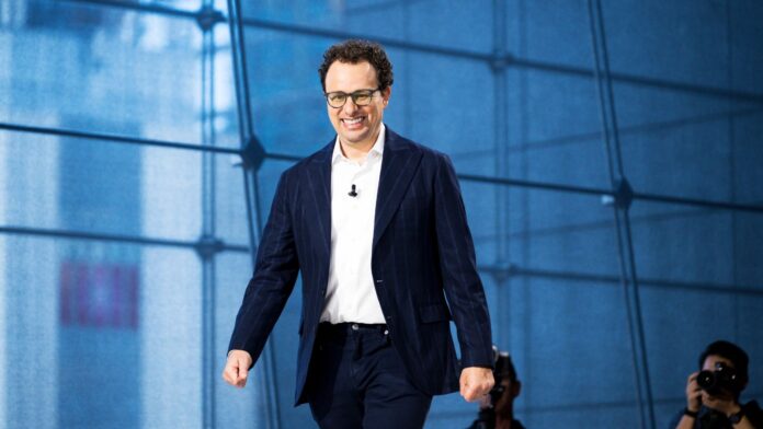 breaking-anthropic-s-claude-code-becomes-1769327176591