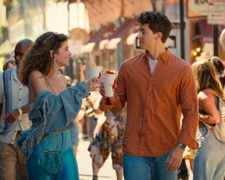 Breaking: Critics Slam Netflix’s “People We Meet on Vacation” as Underwhelming