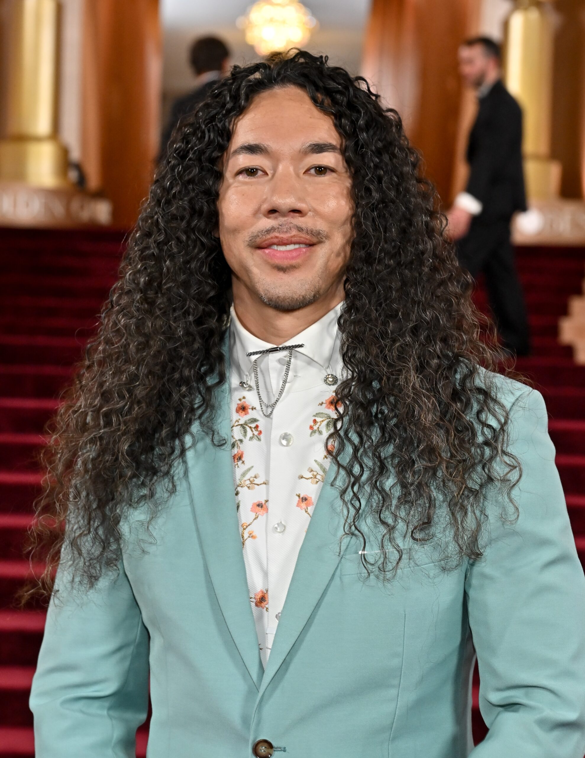 Breaking: Insider Reveals the Real Story Behind JLo's Red Carpet Fiasco