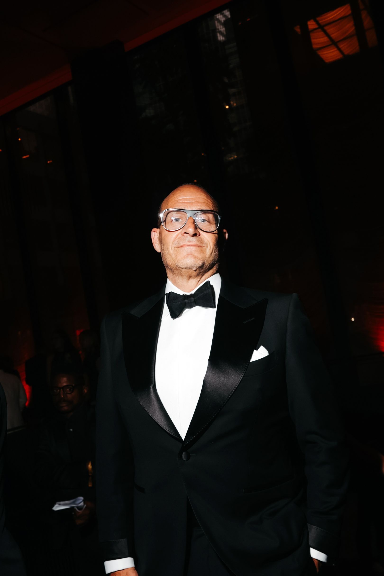 Saks C.E.O. Steps Down as Company Struggles to Pay Down Debt