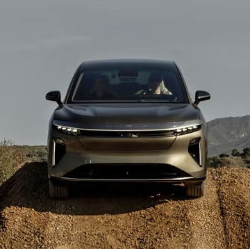 lucid-just-showed-a-steering-wheel-free-1773387736263