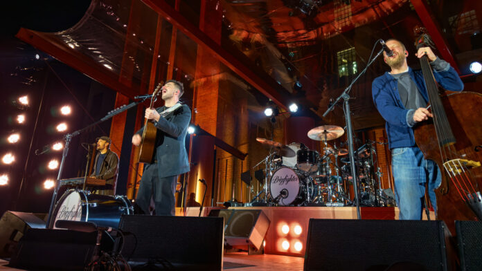 apple-just-dropped-stunning-anniversary-1775112181454