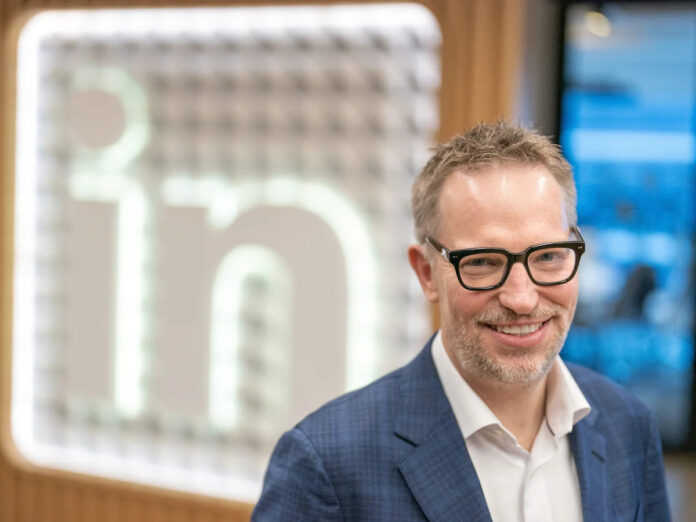 linkedin-s-ai-marketplace-how-regular-wo-1776152236274